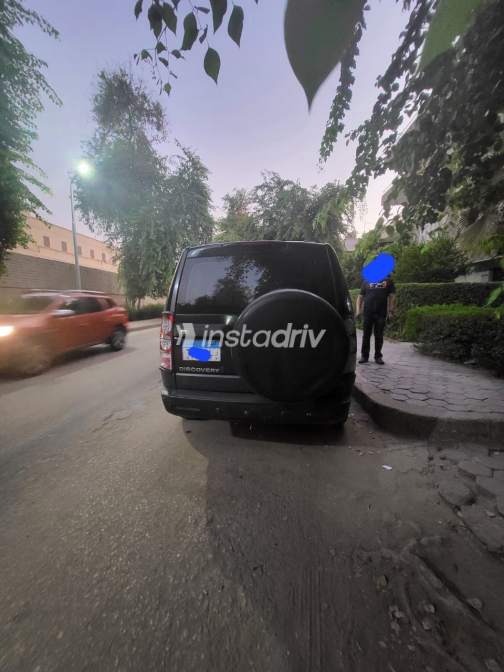 Land Rover lr3 2006 Black Automatic Used for Sale in Greater Cairo ( Cairo + Giza) - 4
