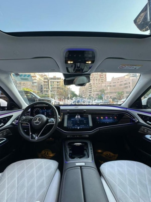 مرسيدس E 200 2024 أبيض أوتوماتيك مستعملة للبيع في القاهرة - 5