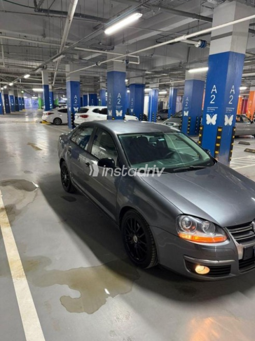 Volkswagen Jetta 2008 Dark Gray Automatic Used for Sale in 10th of Ramadan - 3