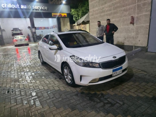 Kia K4 2018 White Automatic Used for Sale in Mansoura - 1