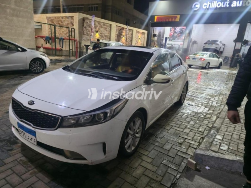 Kia K4 2018 White Automatic Used for Sale in Mansoura - 3