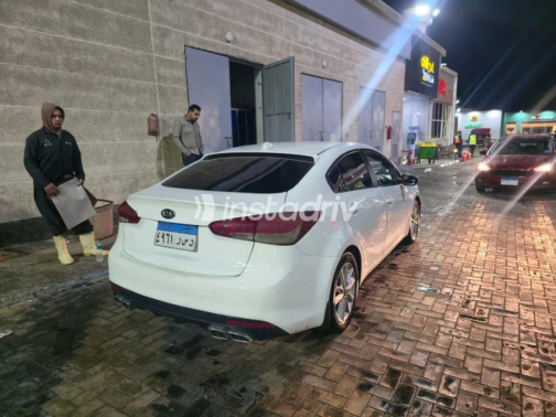 Kia K4 2018 White Automatic Used for Sale in Mansoura - 5