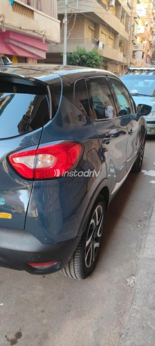 Renault Captur 2017 White Automatic Used for Sale in Greater Cairo ( Cairo + Giza) - 8