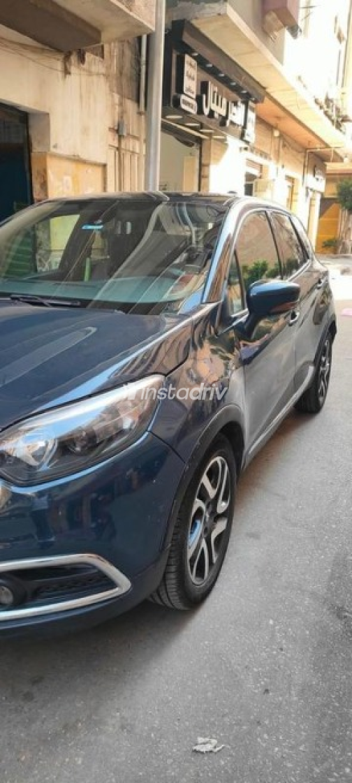 Renault Captur 2017 White Automatic Used for Sale in Greater Cairo ( Cairo + Giza) - 9