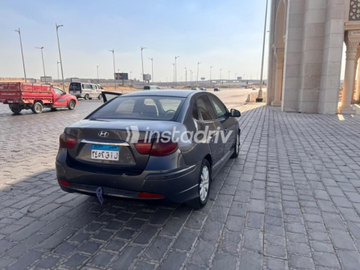 Hyundai Elantra HD 2018 White Automatic Used for Sale in Greater Cairo ( Cairo + Giza) - 3