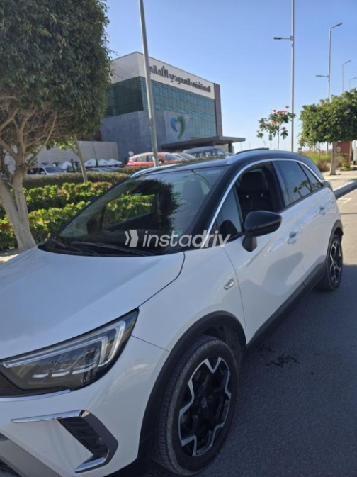 اوبل كروس لاند 2021 أبيض أوتوماتيك مستعملة للبيع في القاهرة الكبرى ( القاهرة - الجيزة) - 2