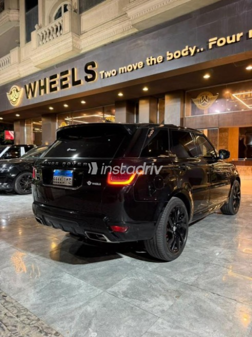 Land Rover Range Rover Sport 2022 Black Automatic Used for Sale in Cairo - 3