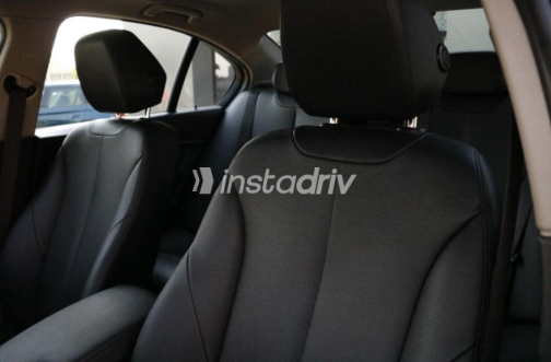 BMW 318 2017 Silver Automatic Used for Sale in Nasr city - 7