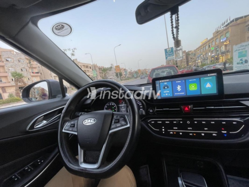 جاك JS4 2022 أبيض أوتوماتيك مستعملة للبيع في 6 أكتوبر - 7