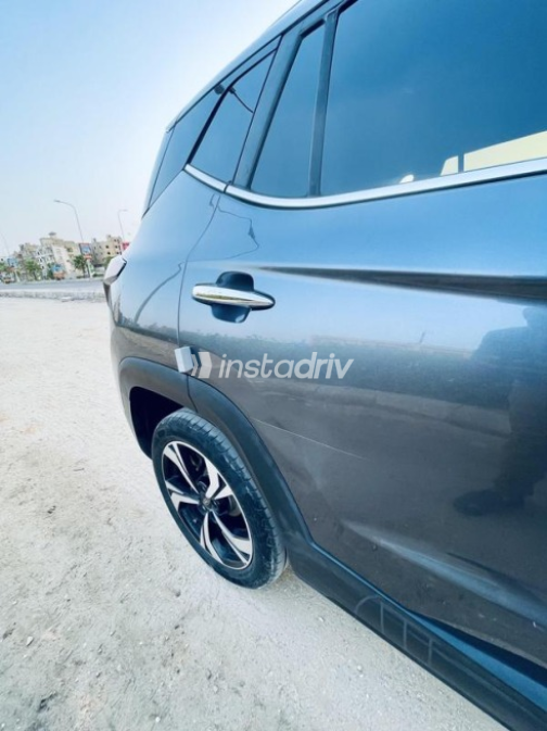 جاك JS4 2022 أبيض أوتوماتيك مستعملة للبيع في 6 أكتوبر - 10