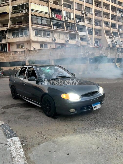 Hyundai Accent 1999 Gray Automatic Used for Sale in Greater Cairo ( Cairo + Giza) - 4