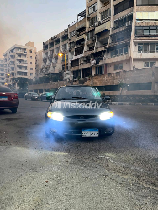 Hyundai Accent 1999 Gray Automatic Used for Sale in Greater Cairo ( Cairo + Giza) - 8