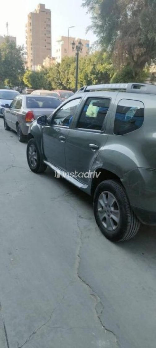 رينو داستر 2015 بترولي أوتوماتيك مستعملة للبيع في القاهرة - 6