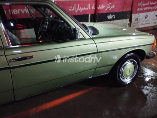 Mercedes 200 1977 White Automatic Used for Sale in Nasr city - 2