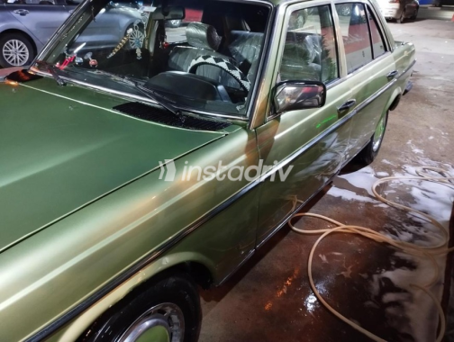 Mercedes 200 1977 White Automatic Used for Sale in Nasr city - 4
