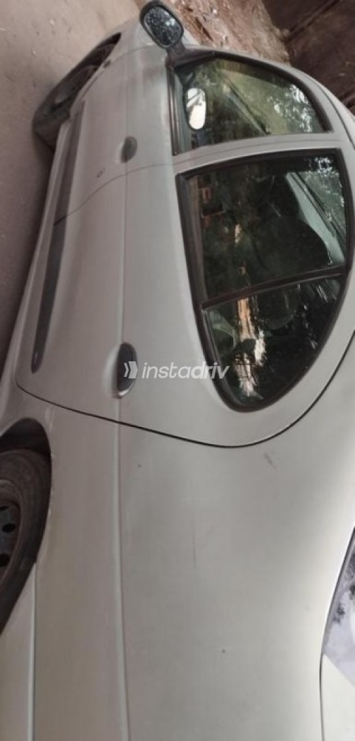 Renault Megane 2000 Silver Automatic Used for Sale in Maadi - 3