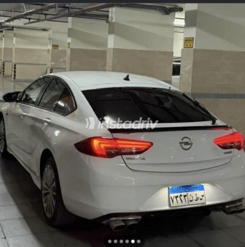 Opel Insignia 2018 White Automatic Used for Sale in Greater Cairo ( Cairo + Giza) - 2