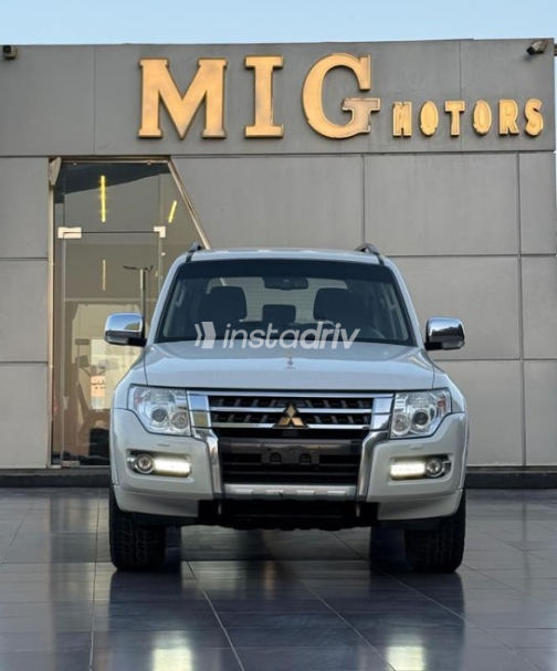 Mitsubishi Pajero 2020 White Automatic Used for Sale in 6 October - 2