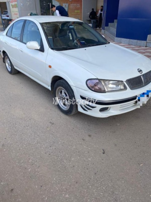 Nissan Sunny 2001 White Automatic Used for Sale in Banha - 3