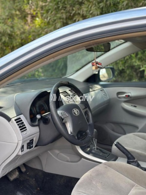 Toyota Corolla 2013 Cyan Automatic Used for Sale in Cairo - 4