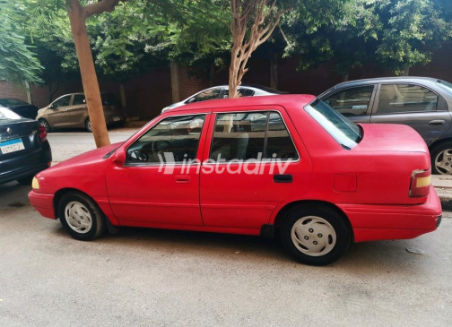 Hyundai Excel 1998 Red Manual Used for Sale in Greater Cairo ( Cairo + Giza) - 8