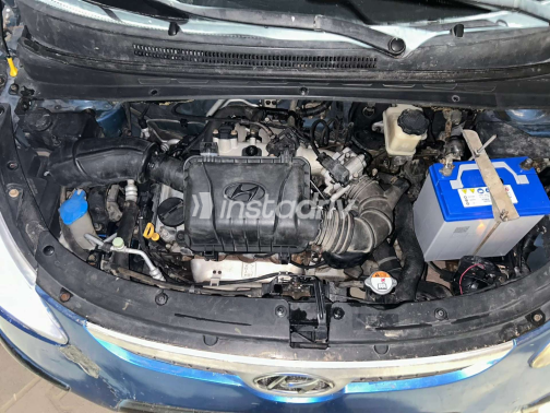 Hyundai I10 2010 Blue Manual Used for Sale in Greater Cairo ( Cairo + Giza) - 3