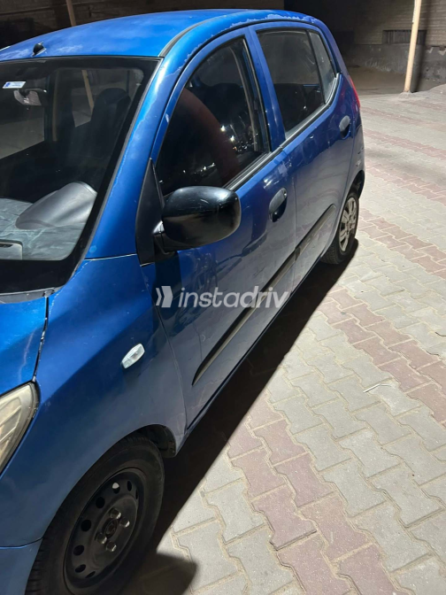 Hyundai I10 2010 Blue Manual Used for Sale in Greater Cairo ( Cairo + Giza) - 5