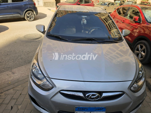 Hyundai Accent 2012 Silver Automatic Used for Sale in Greater Cairo ( Cairo + Giza) - 10