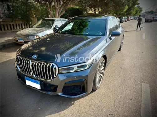 بي ام دبليو 740 2018 رمادي أوتوماتيك مستعملة للبيع في مدينة الشيخ زايد - 1