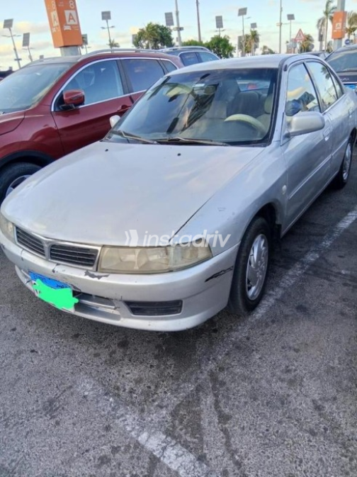 Mitsubishi Lancer Crystala 2000 Silver Automatic Used for Sale in Alexandria - 2