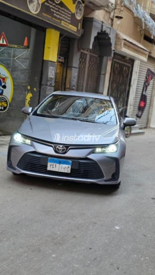 Toyota Corolla 2019 White Automatic Used for Sale in Greater Cairo ( Cairo + Giza) - 3
