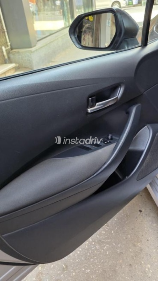 Toyota Corolla 2019 White Automatic Used for Sale in Greater Cairo ( Cairo + Giza) - 7