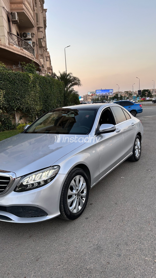 مرسيدس C 180 2019 فضي أوتوماتيك مستعملة للبيع في القاهرة الكبرى ( القاهرة - الجيزة) - 1