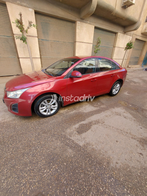 Chevrolet Cruze 2015 White Automatic Used for Sale in Greater Cairo ( Cairo + Giza) - 4
