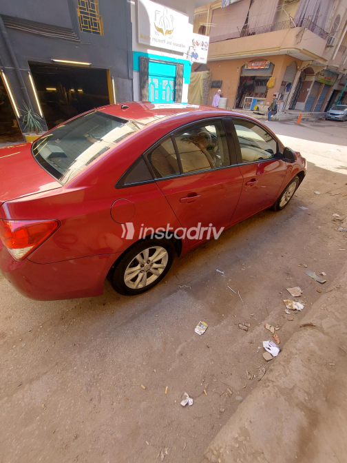 Chevrolet Cruze 2015 White Automatic Used for Sale in Greater Cairo ( Cairo + Giza) - 5