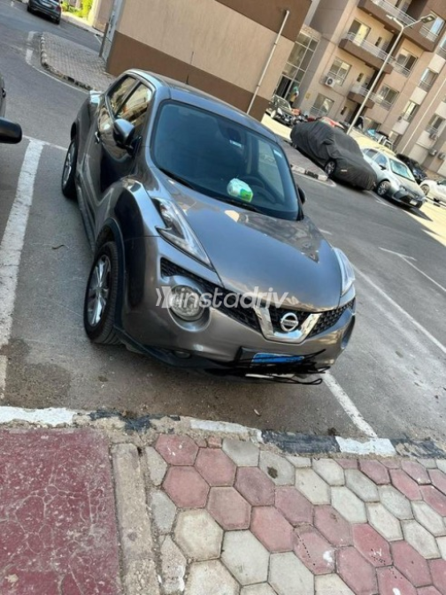 Nissan Juke 2015 Silver Automatic Used for Sale in Cairo - 2
