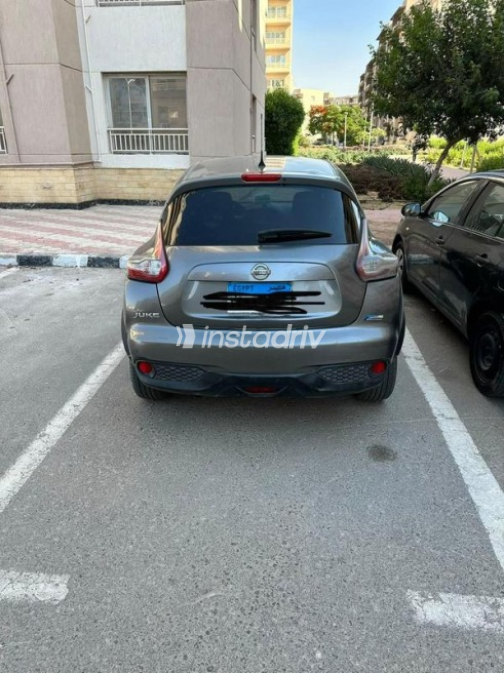 Nissan Juke 2015 Silver Automatic Used for Sale in Cairo - 3