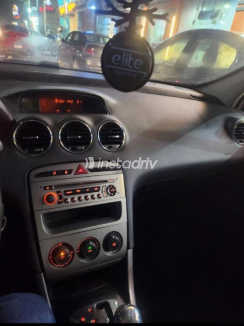 Peugeot 3008 2012 Dark Blue Automatic Used for Sale in Cairo - 6