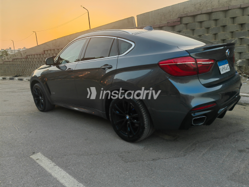 بي ام دبليو X6 2018 رمادي غامق أوتوماتيك مستعملة للبيع في القاهرة الكبرى ( القاهرة - الجيزة) - 4
