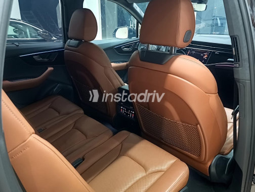 اودي Q7 2025 أسود أوتوماتيك مستعملة للبيع في القاهرة الكبرى ( القاهرة - الجيزة) - 9