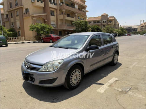 Opel Astra 2008 Gray Automatic Used for Sale in Sheikh Zayed City - 1