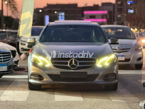 Mercedes E 200 2014 Gray Automatic Used for Sale in Heliopolis - 1