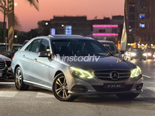 Mercedes E 200 2014 Gray Automatic Used for Sale in Heliopolis - 3