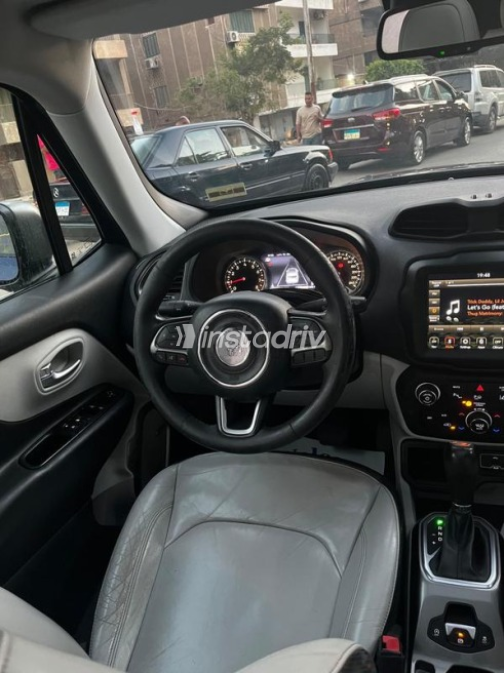 Jeep Renegade 2020 Dark Blue Automatic Used for Sale in Nasr city - 9