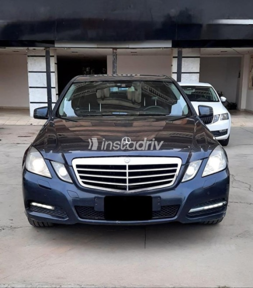 مرسيدس E 250 2011 أبيض أوتوماتيك مستعملة للبيع في المعادى - 1