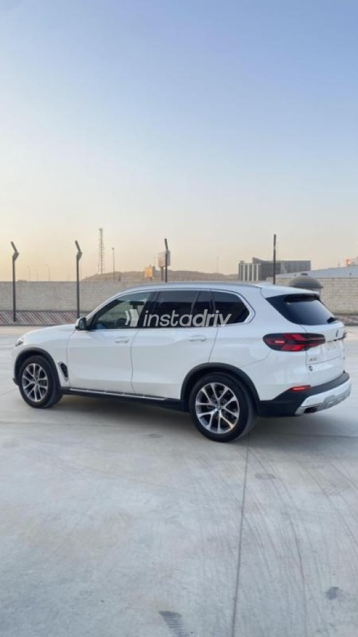 BMW X5 2025 White Automatic Used for Sale in El Katameya - 2