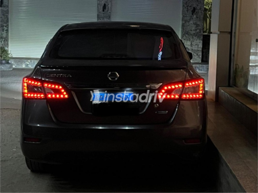 Nissan Sentra 2018 White Automatic Used for Sale in Greater Cairo ( Cairo + Giza) - 4