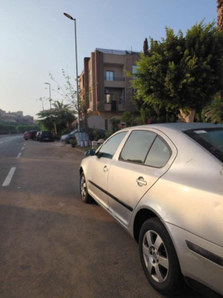 سكودا اوكتافيا A5 2008 فضي أوتوماتيك مستعملة للبيع في الشروق