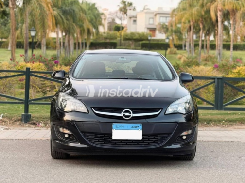 Opel Astra 2018 Black Automatic Used for Sale in Maadi - 1