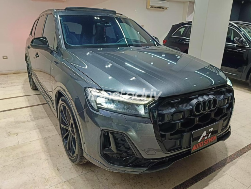 Audi Q7 2025 Gray Automatic Used for Sale in Heliopolis - 3